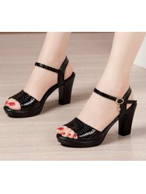 Hot sale Fashion Matching  High Heel Casual Sandal 