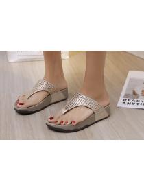  Outlet Thick Bottom Casual Flip-flops