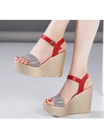  Outlet Fashion platforms Sandal
