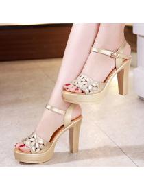  Outlet Elegant Matching Ladies Sandal 