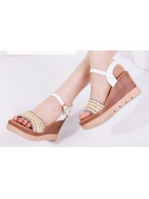  Outlet Quality Leather Fashion Sandal 