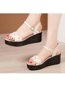 Outlet Quality Summer Fashion Sandal