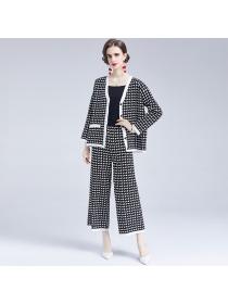Outlet All-match loose knitted fashion and elegant sweater a set