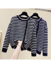 Outlet Unique Fashion Stripe Round-neck Knitting Sweater