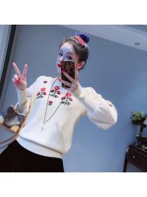 Lastest Fashion Embroideried Loose-fitting Fleece Knitting Wool Sweater