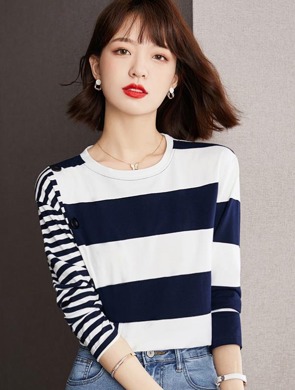On Sale Color Matching Stripe Fashion Knitting Top