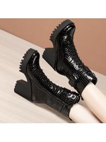 Outlet Winter cool fashion  Thick Flatform High heels Boots