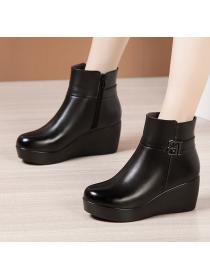 Outlet Quality Round-toe Thick Flatform Zipper Boots