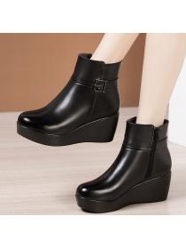 Outlet Quality Round-toe Thick Flatform Zipper Boots