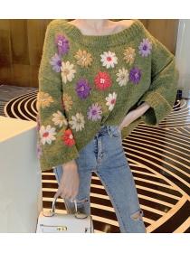 Outlet New Korean hand-embroidered three-dimensional flower loose wool sweater for women