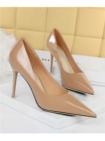 Outlet thin heel shallow mouth pointed lacquered leather profession OL sexy  high-heeled shoes