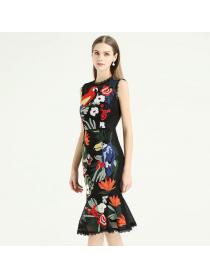 Outlet Elegant style Summer fashion Embroideried Fishtail Sleeveless dress