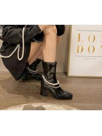 Outlet Autumn and winter Square head patent leather pearl chain knight high heel boots