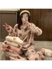 Outlet Autumn and winter new cartoon bear coral fleece warm home pajamas Two pieces set