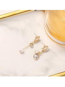 Outlet Korean fashion zircon star pearl pendant asymmetrical earrings