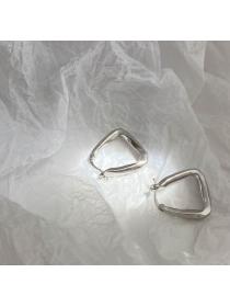 Outlet Simple fashion Korean temperament silver needle earring