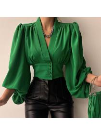 Outlet Winter Women's temperament  V-neck green long-sleeved lantern sleeve shirt