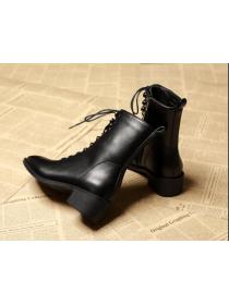 Outlet Women's Lace-up boots with square toe and thick heels