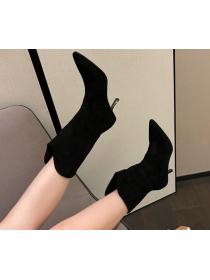 Outlet Autumn new Korean fashion high-heeled knight boots 