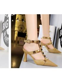 Outlet Retro metal thick sandals sexy low high-heeled shoes
