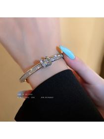 Outlet Korean Fashion Geometric Diamond Bracelet Women’s brass Ladies Accessories