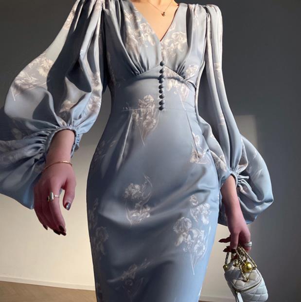 v-neck slim fit mid-length fishtail dress