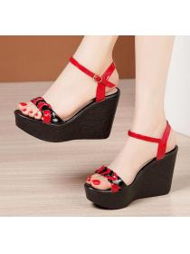 Outlet New Fashion Matching Platform Open Toe Sandals