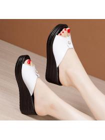 Outlet Summer new thick bottom fish mouth large size fashion slippers