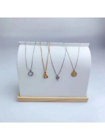 Outlet Solid wood jewelry necklace display stand Jewelry display prop