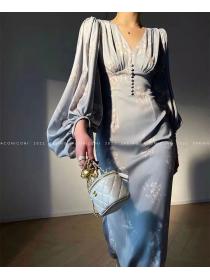 v-neck slim fit mid-length fishtail dress