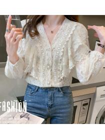 V-neck flared long-sleeved lace chain link cutout shirt