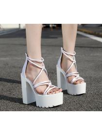 Outlet Chunky-heeled platform strappy open-toe suede sandals