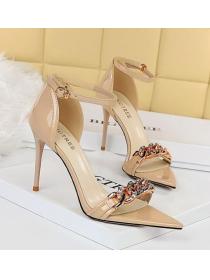 Outlet Korean fashion high-heeled metal rhinestone sexy sandals