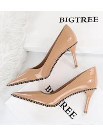 European fashion sexy stiletto high-heeled patent leather shallow mouth pointed metal beads rivet shoes