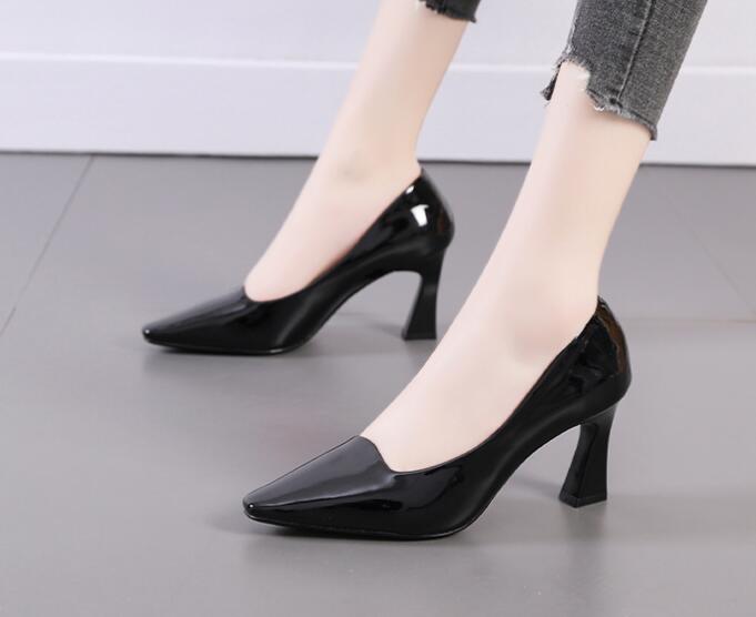Summer new pointed toe thick heel professional matching High heels