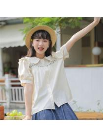 Vintage style Korean fashion Doll Collar Embroidered Puff Sleeve Shirt