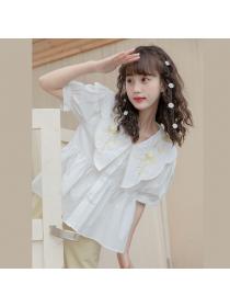 Vintage style Korean fashion Doll Collar Embroidered Puff Sleeve Shirt 