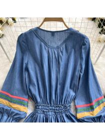 Vintage style Embroidery V-neck Long-sleeved Denim dress for women