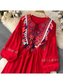 Vintage style Embroidery Round-neck Long-sleeved Holiday dress for women