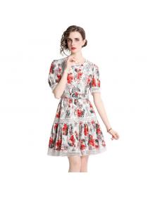 Vintage style Floral print dress for women with belt