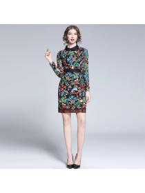 New style embroidery slim-waist dress for women