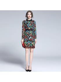 New style embroidery slim-waist dress for women