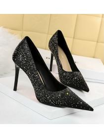 Pointed toe satin sparkling rhinestone Sexy high heels