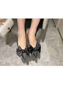 Shallow toe and bow korean style sandals