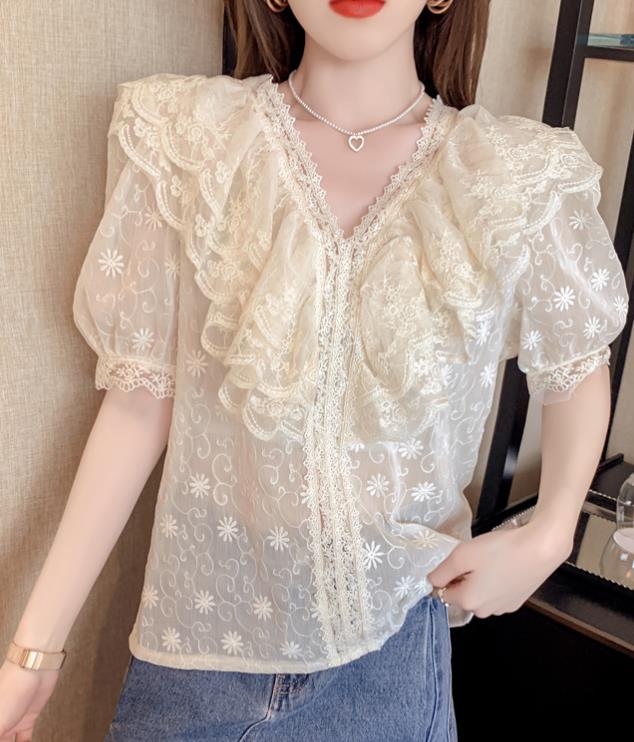 Fashionable temperament ruffled ∨ collar lace shirt short-sleeved top