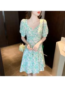 Summer green V-neck puff sleeve slim high waist floral dress
