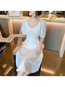 Summer White square neck mid-length dress 