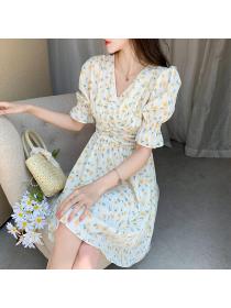 New style V-neck short-sleeved puff-sleeved mid-skirt waist-slender floral dress
