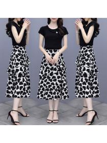 Slim short-sleeved T-shirt + polka-dot high-waist ruffled split skirt Two piece set