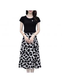 Slim short-sleeved T-shirt + polka-dot high-waist ruffled split skirt Two piece set